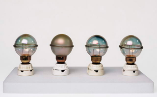 Illustration for article titled Astounding Photos: Journey Through the History of the Lightbulb